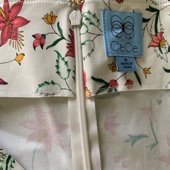 Cece Desert Floral Dress. Medium - Picture 4 of 6